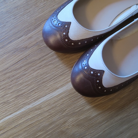 where are modern fiction shoes made